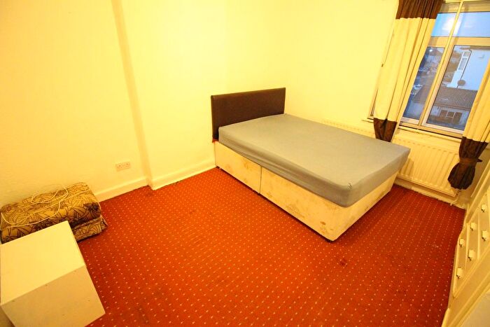 4 Bedroom Terraced House To Rent In Clifford Road, Hounslow, Hounslow, TW4