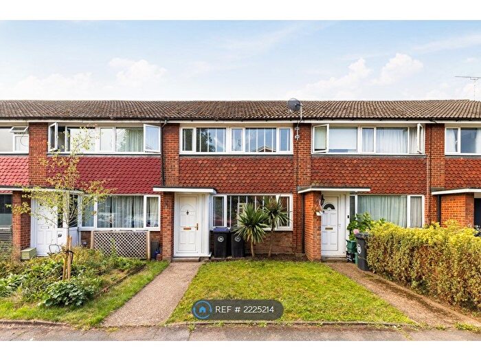 3 Bedroom Terraced House To Rent In Kelvinbrook, West Molesey, KT8