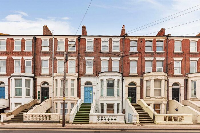 2 Bedroom Flat To Rent In Waverley Road, Southsea, PO5