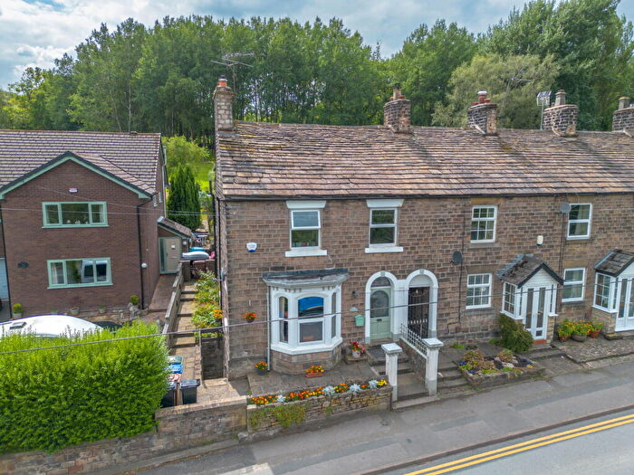3 Bedroom End Of Terrace House For Sale In Strines Road, Strines, SK6