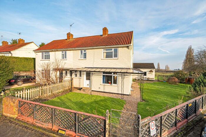 4 Bedroom Semi-Detached House To Rent In Fawley, Henley-on-Thames, RG9