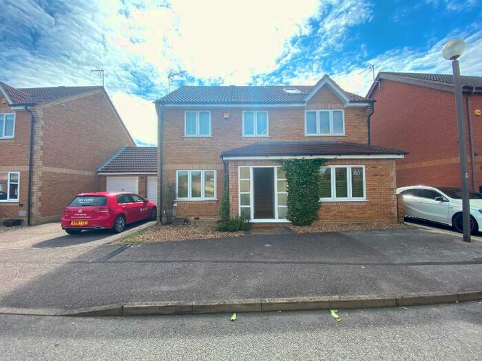 4 Bedroom Detached House To Rent In Chetwode Avenue, Monkston, Milton Keynes MK10