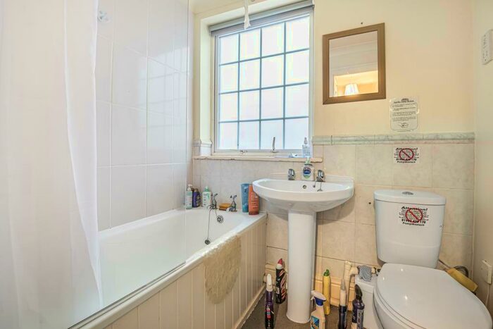 5 Bedroom Terraced House To Rent In Howard Street, Student Bedroom, OX4