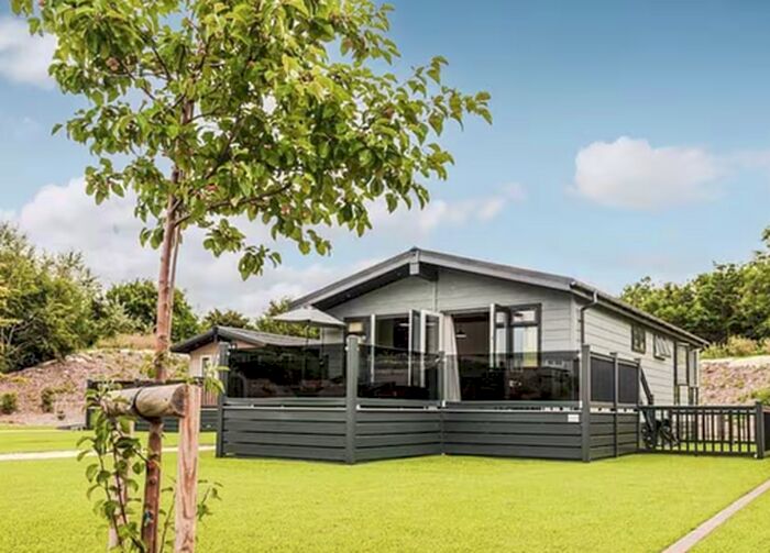 2 Bedroom Lodge For Sale In Rookery Manor Lodges, Weston-super-Mare, BS24