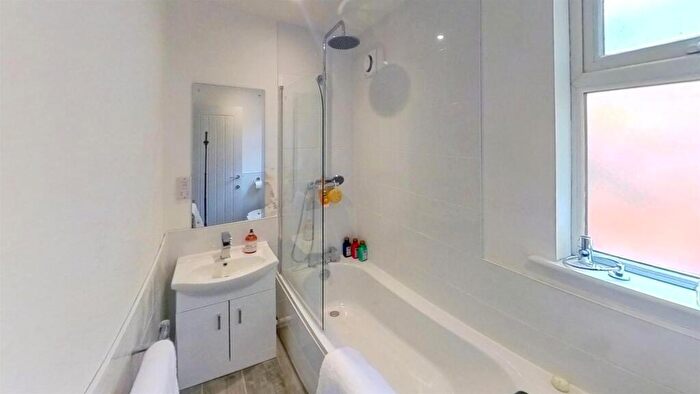 2 Bedroom Flat To Rent In Nightingale Road, Southsea, PO5