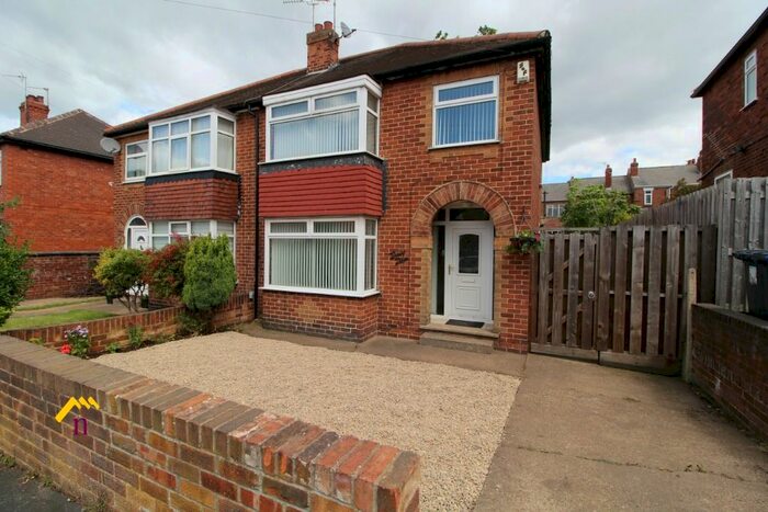 3 Bedroom Semi-Detached House To Rent In St James Gardens, Balby, Doncaster, DN4