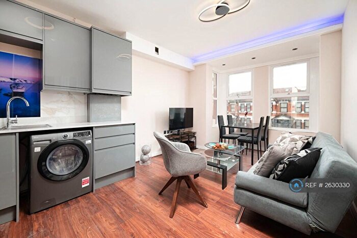 3 Bedroom Flat To Rent In Aberdour Road, Ilford, IG3