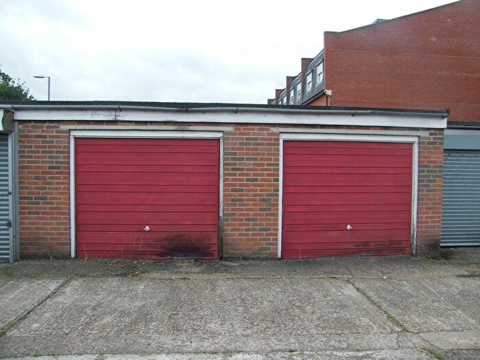 Garage / Parking To Rent In Tolworth Rise South, Surbiton, Surrey, KT5