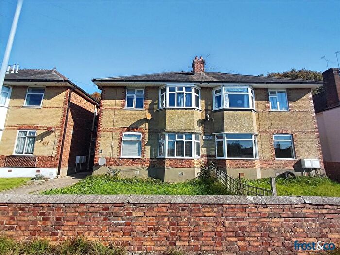 2 Bedroom Apartment For Sale In Sunnyside Road, Parkstone, Poole, Dorset, BH12