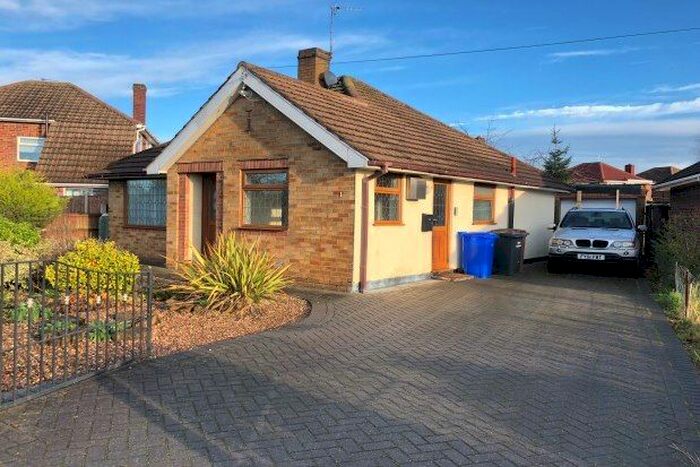 3 Bedroom Detached Bungalow To Rent In Sterndale Road, Nottingham NG10