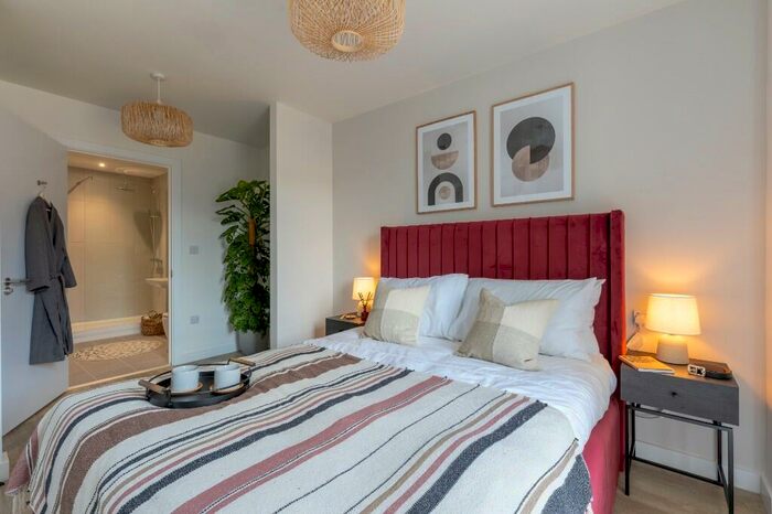 3 Bedroom Flat To Rent In Flat, Kangaroo Works, Rockingham Street, Sheffield, S1