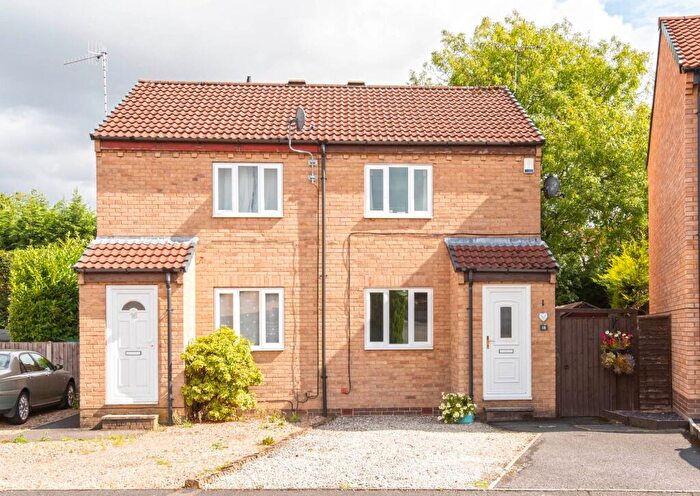 2 Bedroom Semi-Detached House For Sale In Tunstall Way, Chesterfield, S40