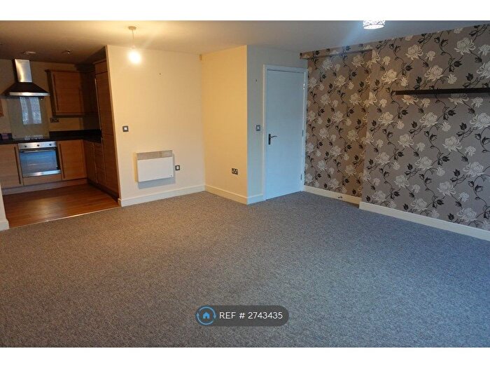 2 Bedroom Flat To Rent In Fitzwilliam Street, Bletchley Park, Milton Keynes, MK3