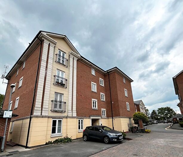 2 Bedroom Flat For Sale In Brunel Crescent, Swindon, SN2