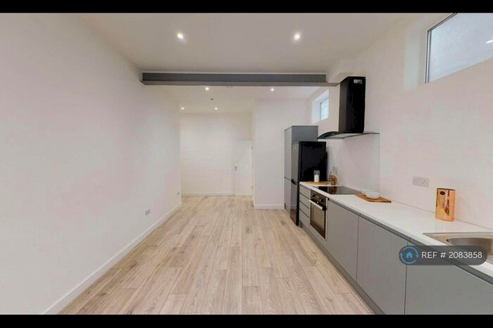 1 Bedroom Flat To Rent In Sydenham Park, London, SE26