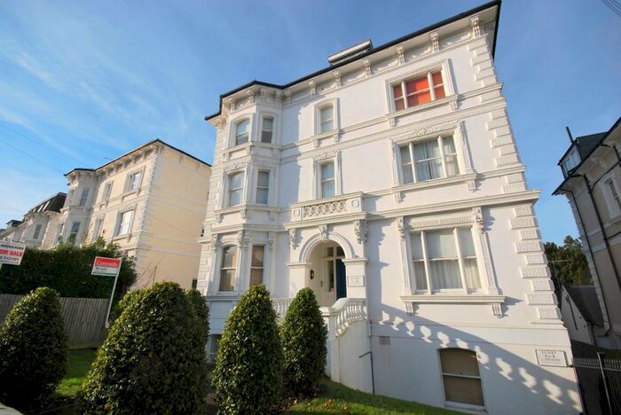 2 Bedroom Flat To Rent In Upper Grosvenor Road, Tunbridge Wells, TN1