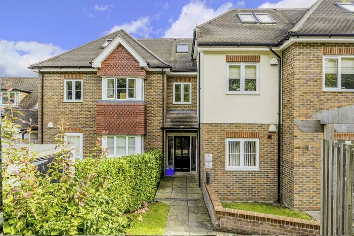 1 Bedroom Apartment To Rent In Outwood Lane, Chipstead, Coulsdon, CR5