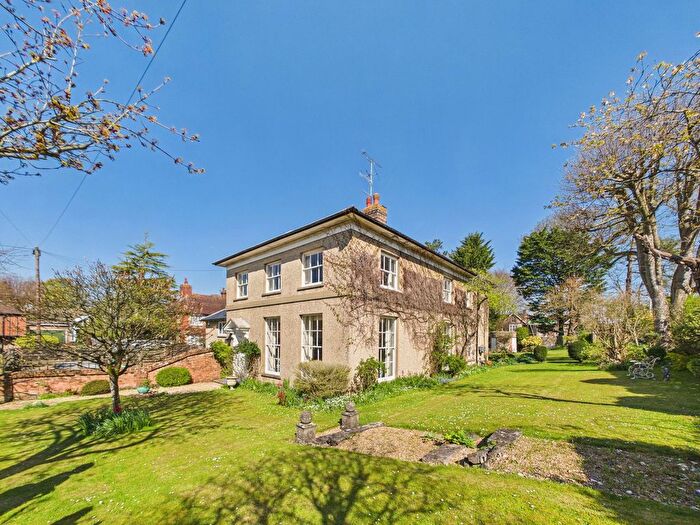 4 Bedroom Country House For Sale In Holmcroft, High Street, Findon Village, BN14
