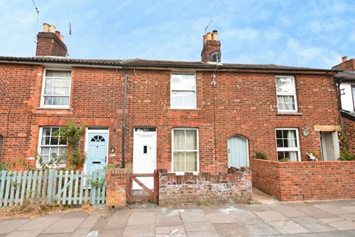 2 Bedroom Terraced House To Rent In Buckingham Road, HP19