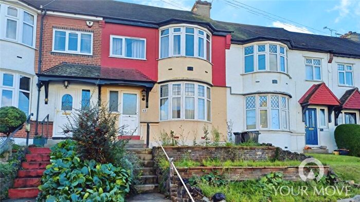 3 Bedroom Terraced House For Sale In The Fairway, Gravesend, Kent, DA11