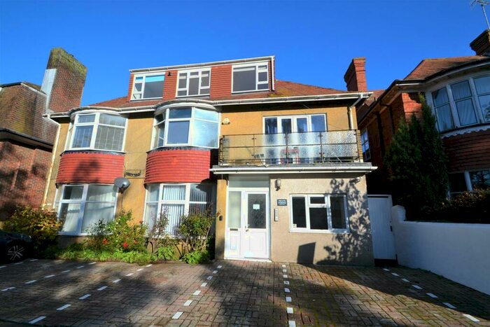 2 Bedroom Flat To Rent In Nizells Avenue, Hove, BN3