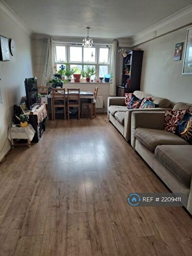 2 Bedroom Flat To Rent In Edison Drive, Wembley, HA9