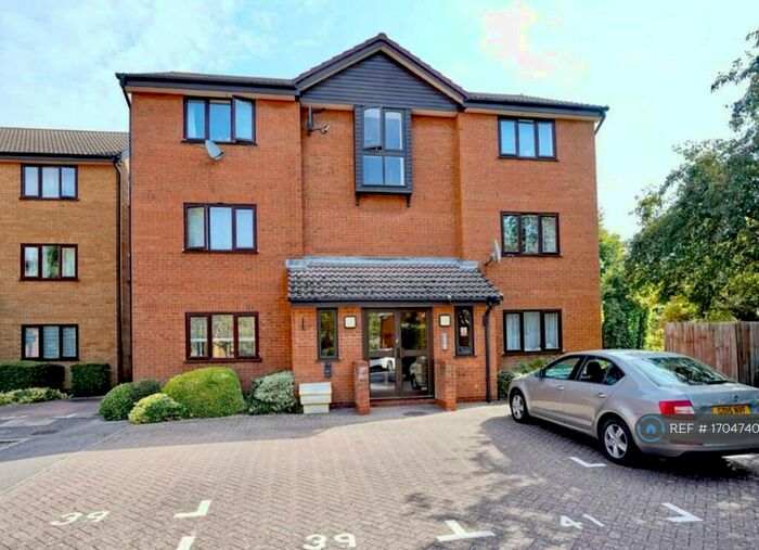 2 Bedroom Flat To Rent In Stukeley Meadows, Huntingdon, PE29