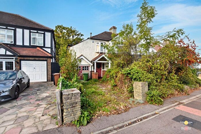 4 Bedroom Semi-Detached House For Sale In The Avenue, West Wickham, Kent, BR4