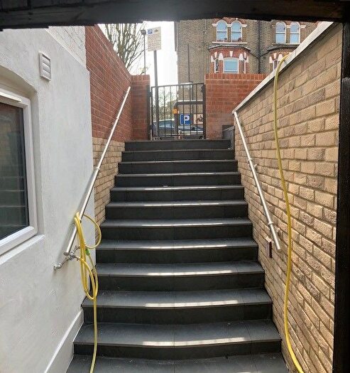 Studio To Rent In Cardwell Terrace, Holloway, Islington, North London, N7