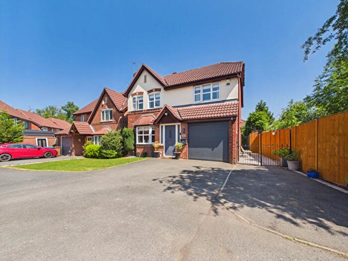 4 Bedroom Detached House For Sale In Earlswood Drive, Mickleover, DE3