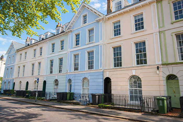 2 Bedroom Flat To Rent In Richmond Road, EX4