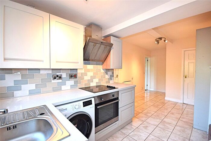 2 Bedroom Flat To Rent In Glanhafren Hall, Newtown, Powys, SY16