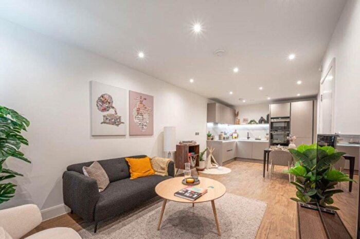Studio To Rent In Uncle Colindale, Colindale, London, NW9