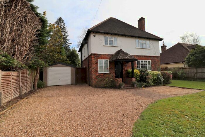 3 Bedroom Detached House To Rent In Edwin Road, West Horsley, Surrey, KT24
