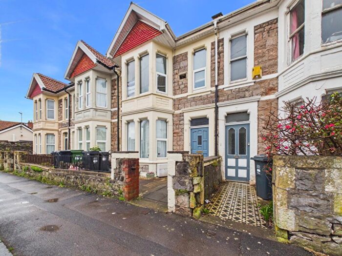 2 Bedroom Flat For Sale In Amberey Road, Weston-Super-Mare, BS23