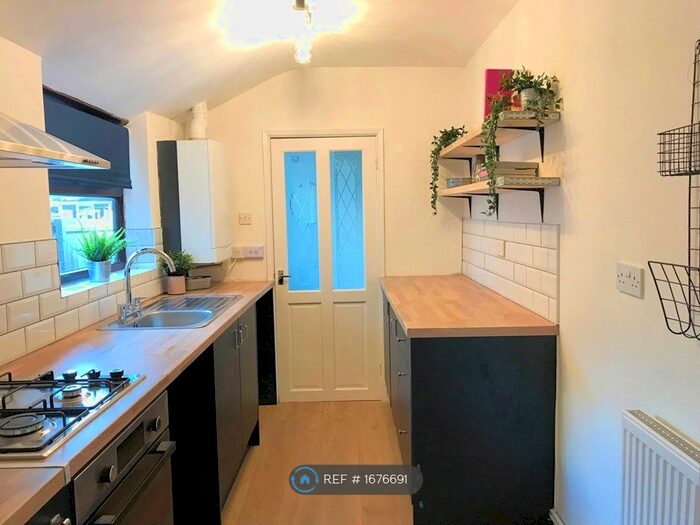 2 Bedroom Terraced House To Rent In Queens Road North, Eastwood, Nottingham, NG16