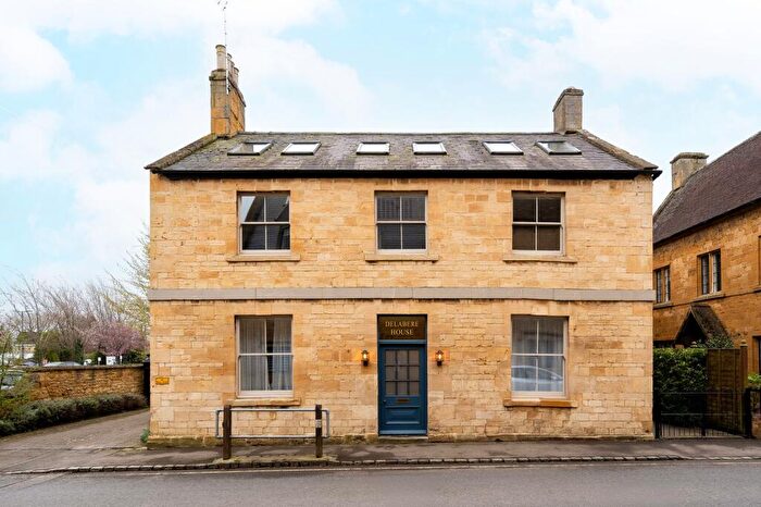 4 Bedroom Flat For Sale In New Road, Moreton-In-Marsh, GL56