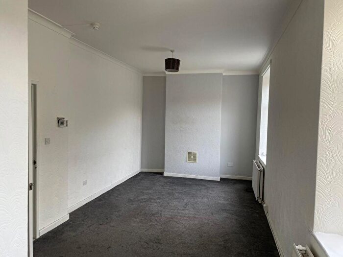 2 Bedroom Apartment To Rent In Burnley Road East, Rossendale (district Of), Lancashire, BB4