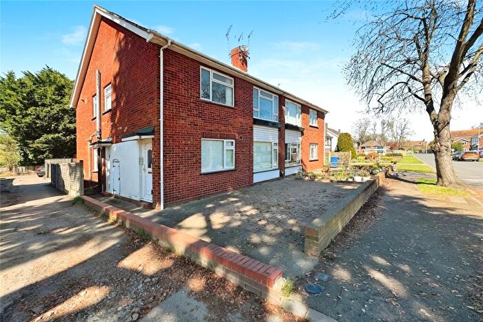 2 Bedroom Maisonette For Sale In St. Catherines Drive, Faversham, Kent, ME13