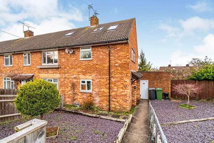 4 Bedroom Semi Detached House To Rent In Garbett Road, Winchester, SO23