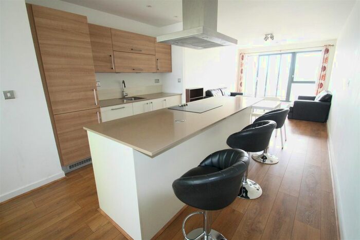 3 Bedroom Flat To Rent In Yeoman Court, Tweed Walk, London, E14