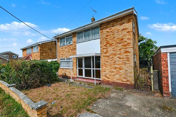 3 Bedroom House For Sale In Delgada Road, Canvey Island, SS8