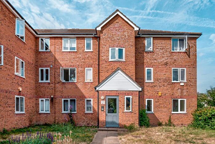 2 Bedroom Flat To Rent In Brindley Close, Ealing, HA0