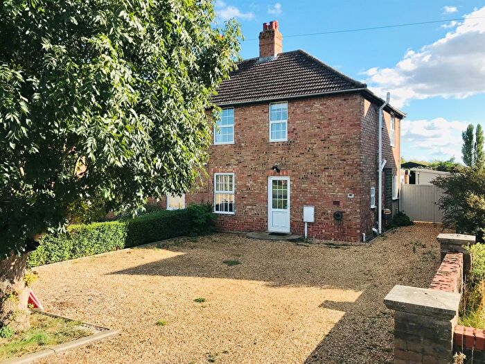 3 Bedroom Semi-Detached House For Sale In Chapelgate, Sutton St. James, Spalding, PE12