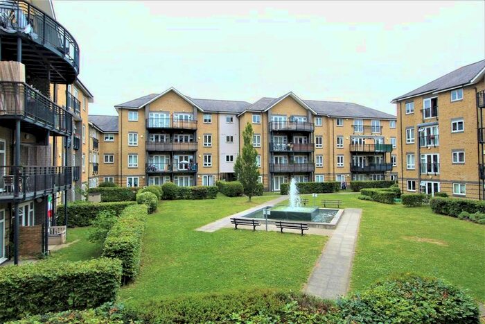 2 Bedroom Flat To Rent In Southwell Close, Chafford Hundred, Grays, RM16