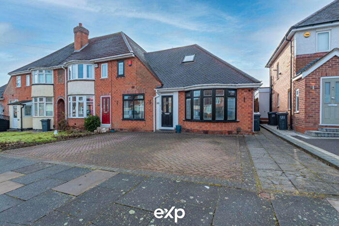 4 Bedroom Terraced Bungalow For Sale In Sheldonfield Road, Birmingham, B26