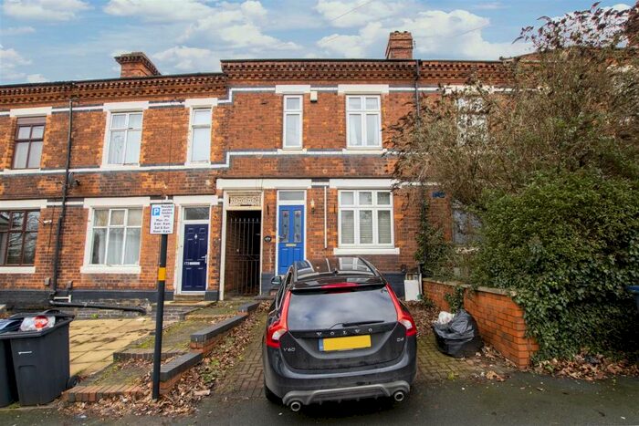 4 Bedroom House To Rent In Metchley Lane, Birmingham, B17