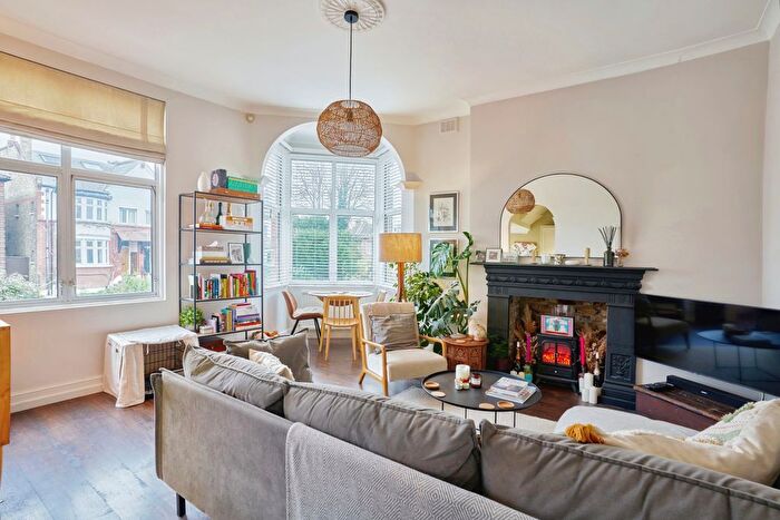 2 Bedroom Flat To Rent In Knollys Road, Streatham, SW16