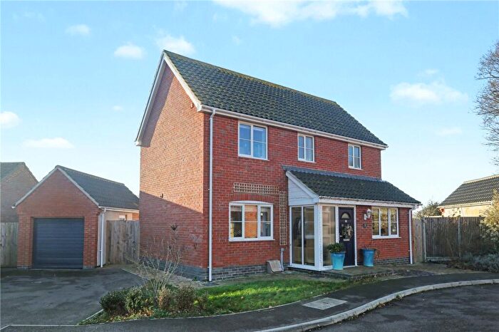 3 Bedroom Detached House For Sale In Cranes Meadow, Harleston, Norfolk, IP20
