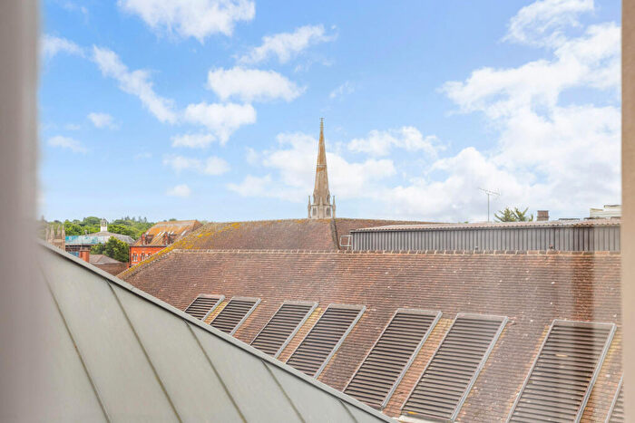 2 Bedroom Apartment To Rent In Cambridge Place, Farnham, Surrey, GU9